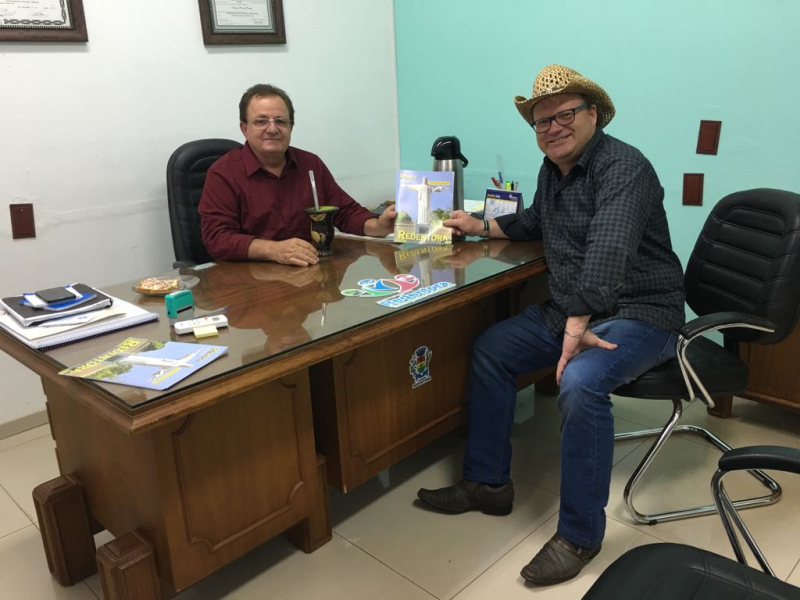 Prefeito recebe Gilmar Brasil